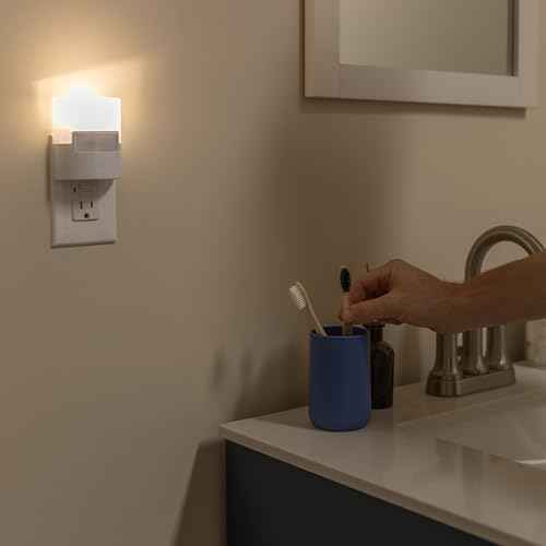 GE LED Motion Sensor Night Light, Plug into wall, 40 Lumens