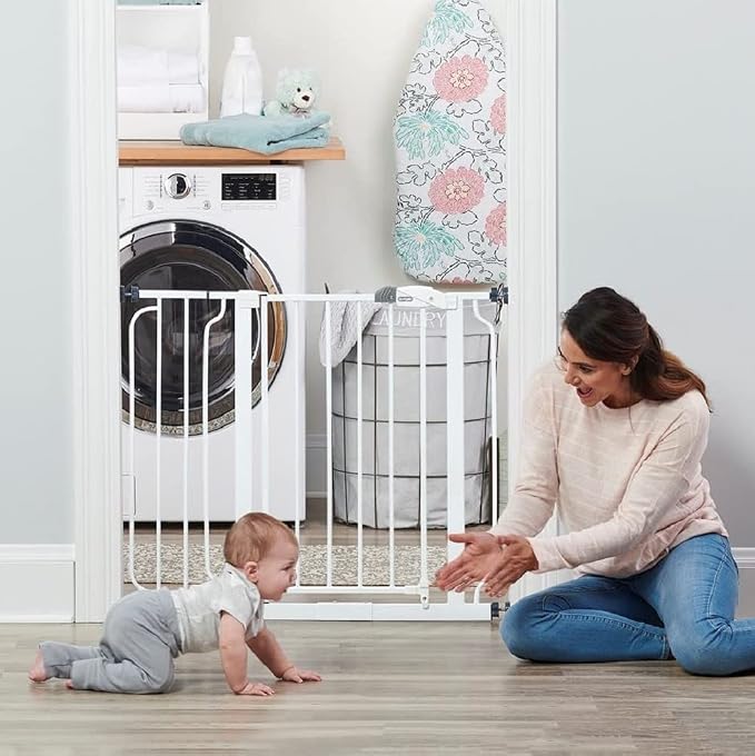 Regalo Safety 38.5 Inch Extra Wide Baby Gate - Image 5