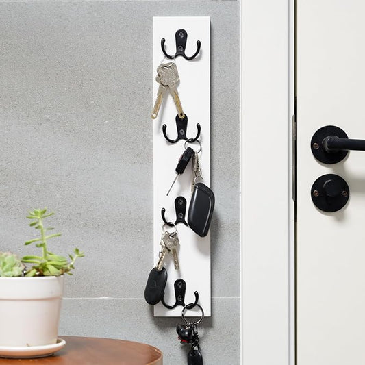 Vertical Wall-Mounted Key Holder – Stylish Entryway Hook Rack, and Dog Leashes by Yohsnor