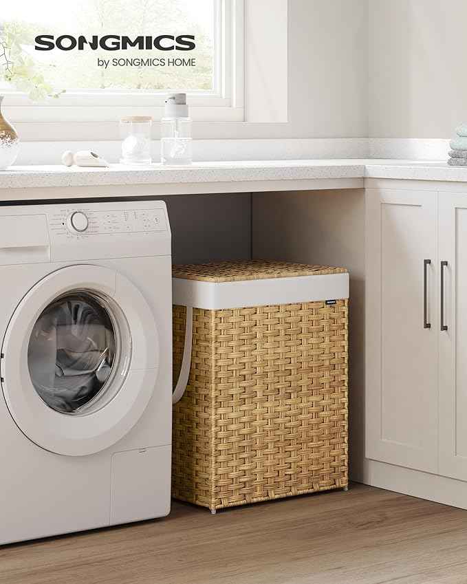 SONGMICS Laundry Hamper with Lid, 29.1 Gallon Synthetic Rattan Clothes Laundry