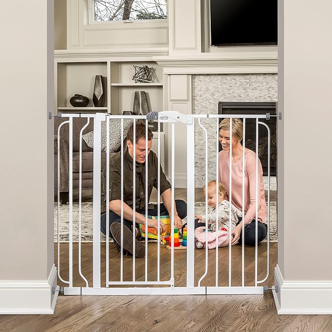 Regalo Safety Extra Wide & Tall Baby Gate - Image 3